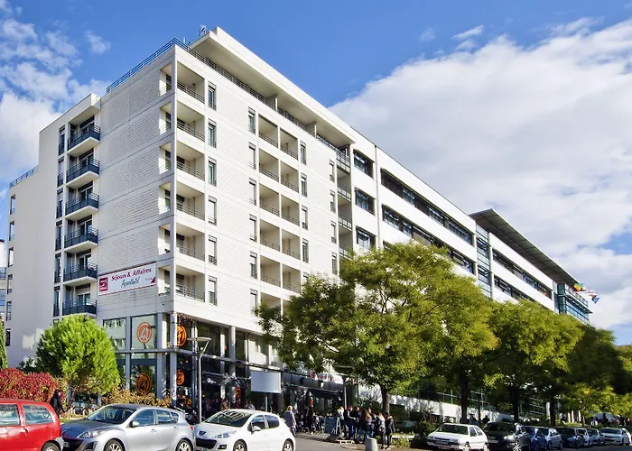 Sejours & Affaires Lyon Park Lane Aparthotel